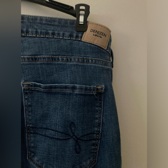 Levi’s Denizen midrise slim jeans - Picture 3 of 4